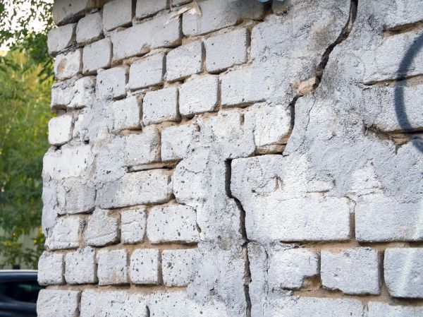 Cracked Brick Wall Repair in Aurora
